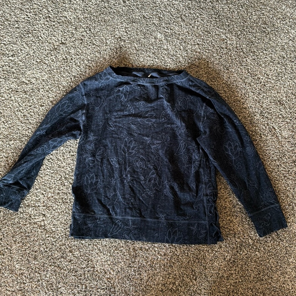 Parna women’s long sleeve shirt size L